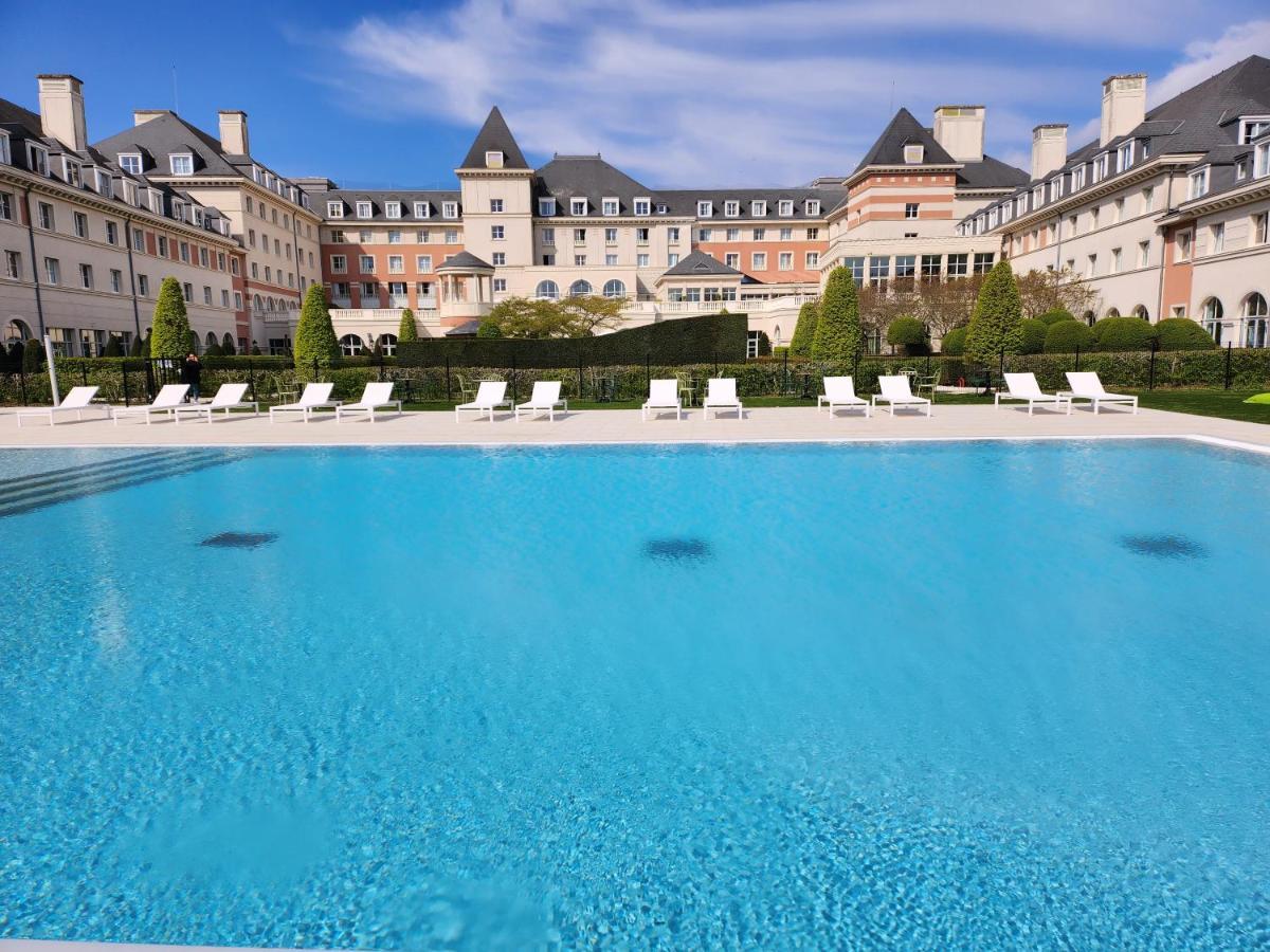Dream Castle Hotel Marne La Vallee Маньи-ле-Онгр Экстерьер фото